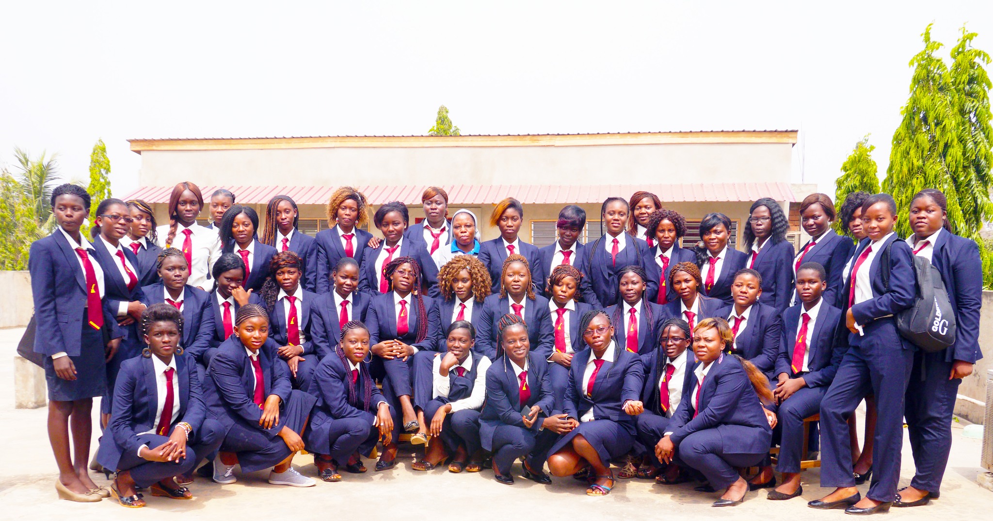 PHOTO DE FAMILLE DES ETUDIANTES